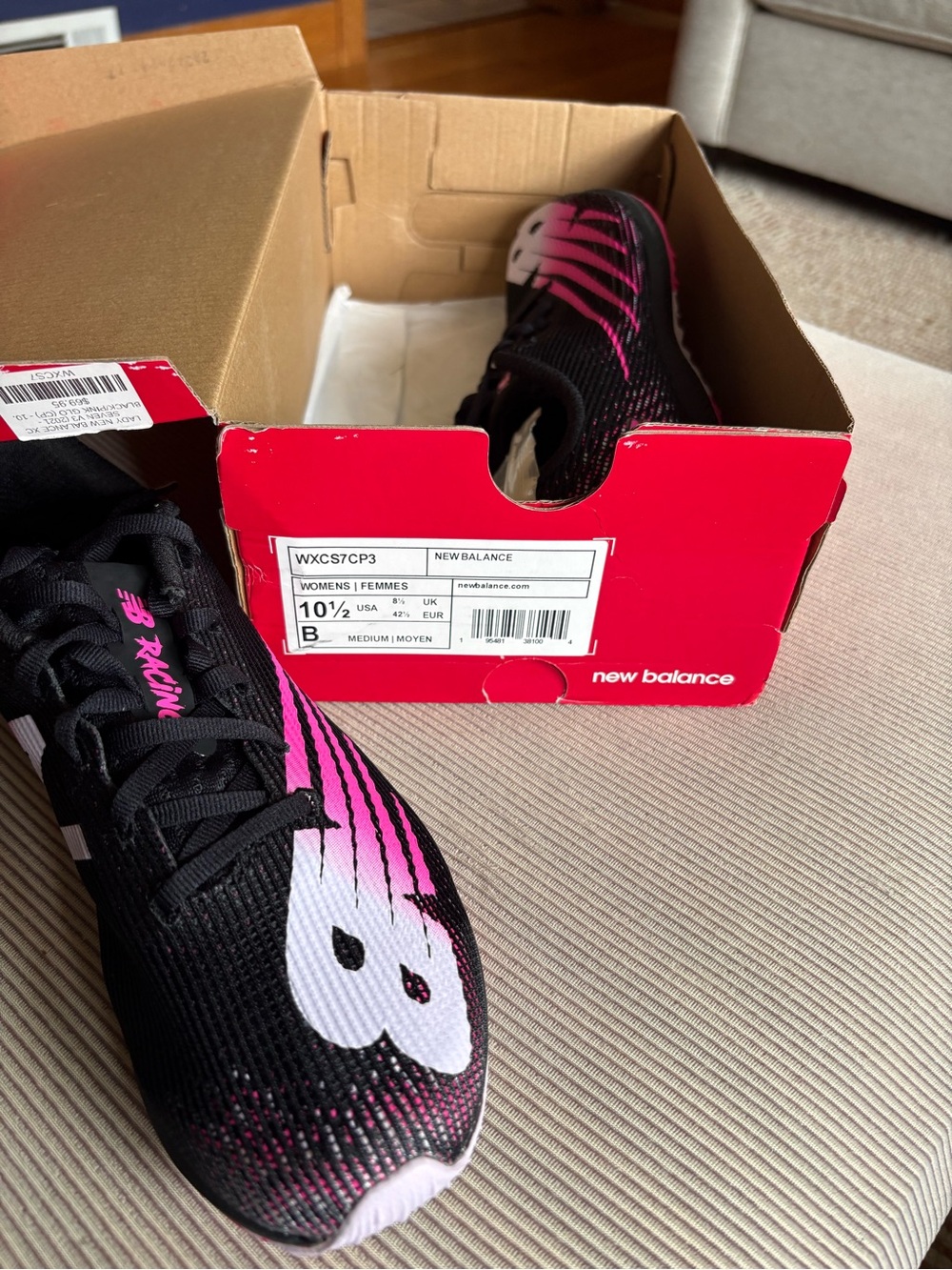 New Balance Women’s Black & Pink Gradient Racing Sneaker